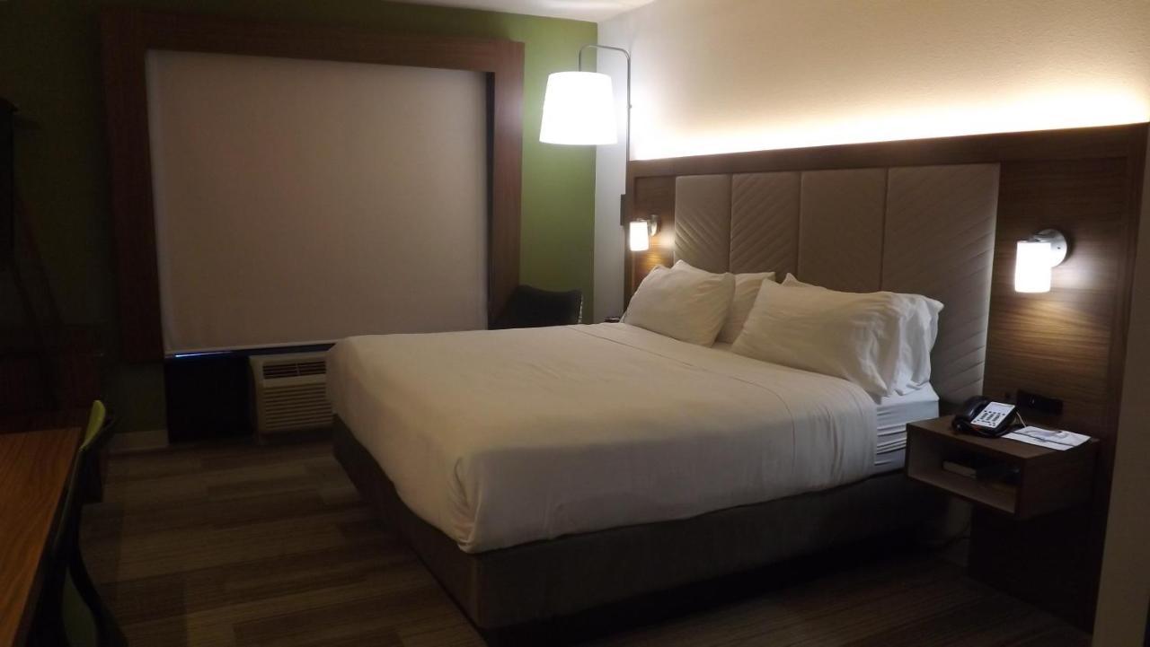 Holiday Inn Express & Suites Dyersburg By Ihg Экстерьер фото