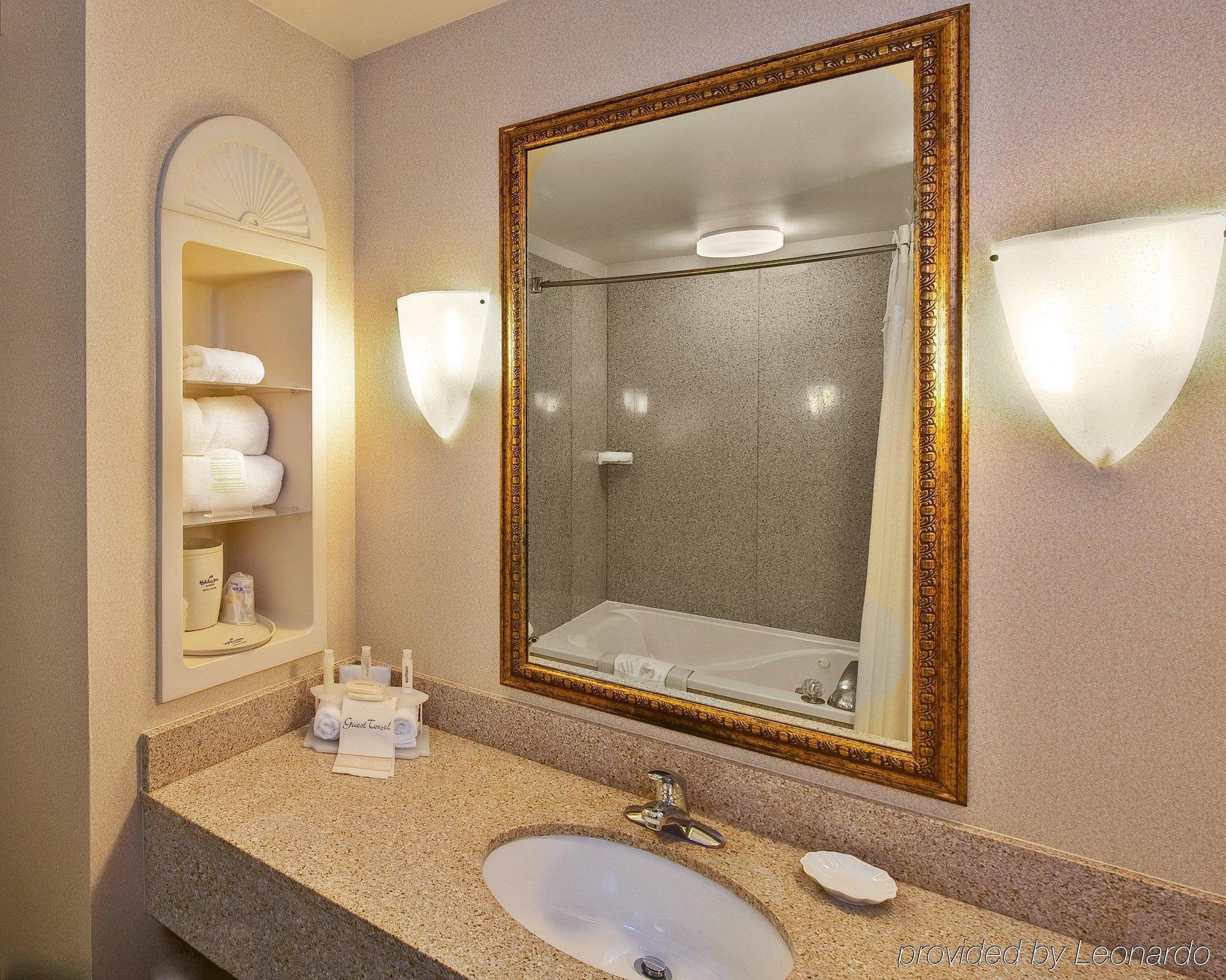 Holiday Inn Express & Suites Dyersburg By Ihg Номер фото