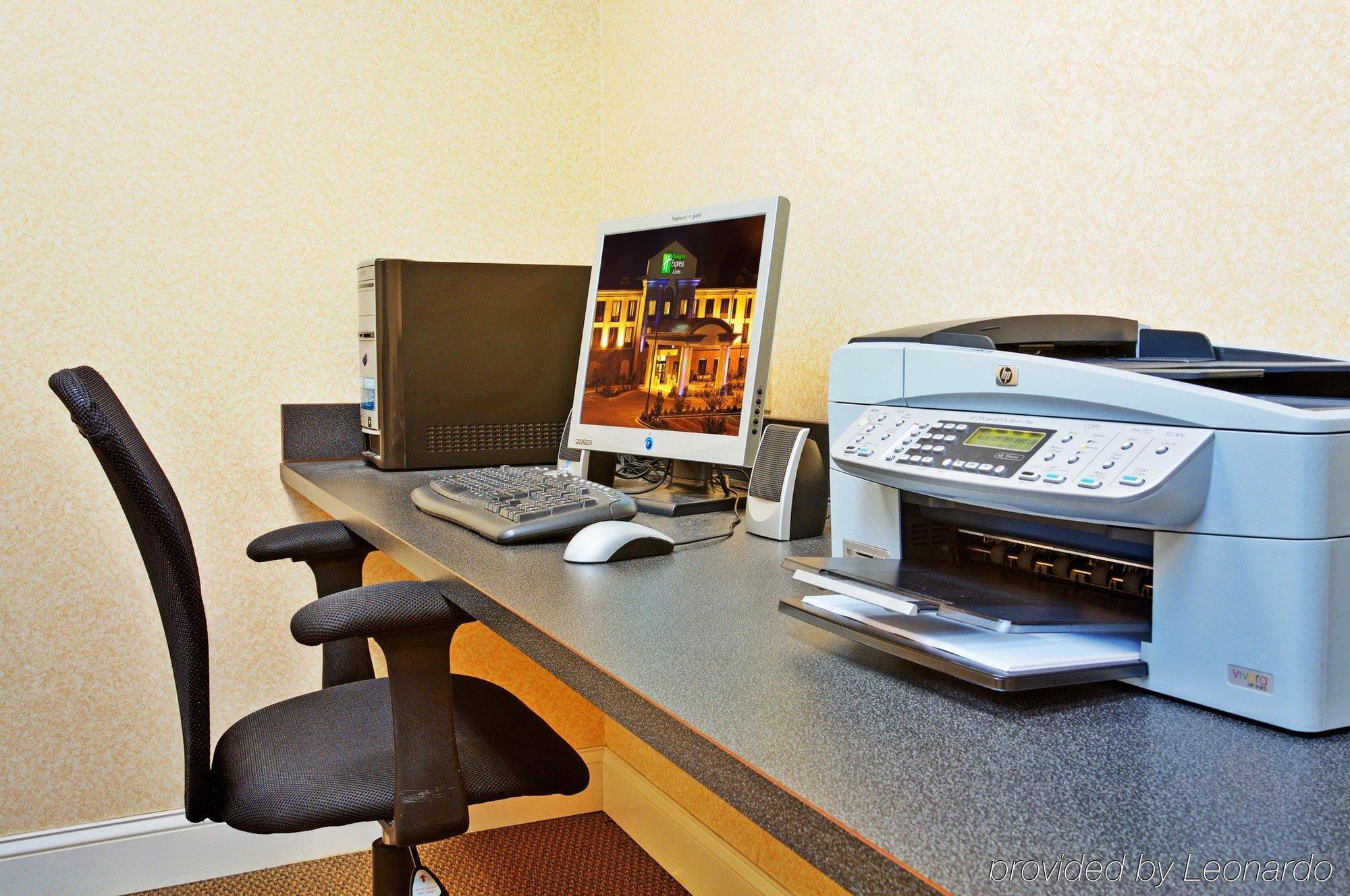 Holiday Inn Express & Suites Dyersburg By Ihg Удобства фото
