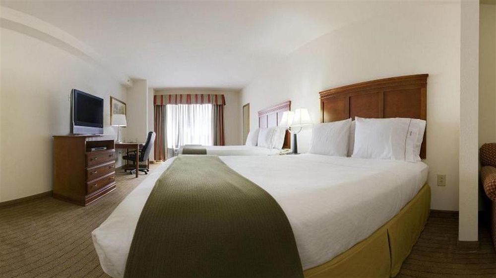 Holiday Inn Express & Suites Dyersburg By Ihg Экстерьер фото