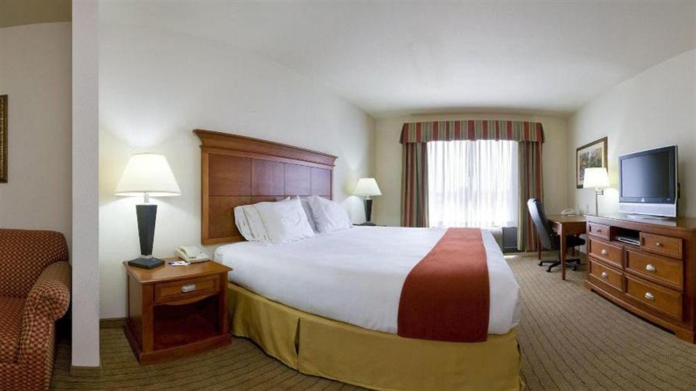 Holiday Inn Express & Suites Dyersburg By Ihg Экстерьер фото