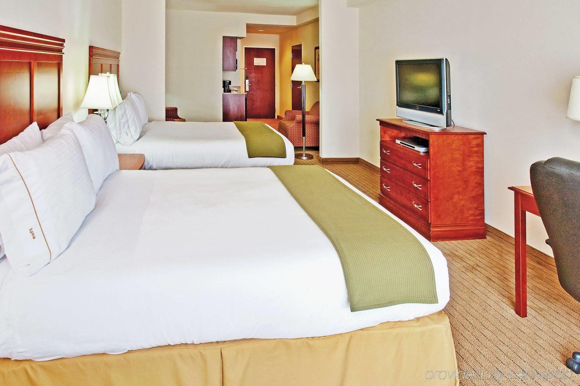 Holiday Inn Express & Suites Dyersburg, An Ihg Hotel Номер фото