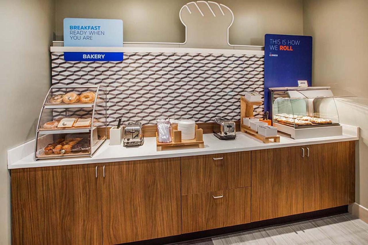 Holiday Inn Express & Suites Dyersburg By Ihg Экстерьер фото